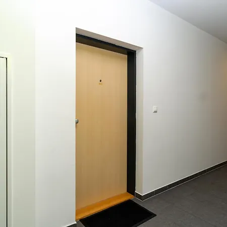 Lejlighed New Beautiful In The Center Of With Option Garage Parking *