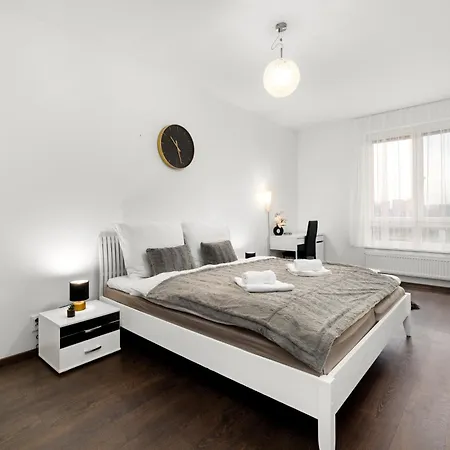 New Beautiful In The Center Of With Option Garage Parking Apartment Ostrava