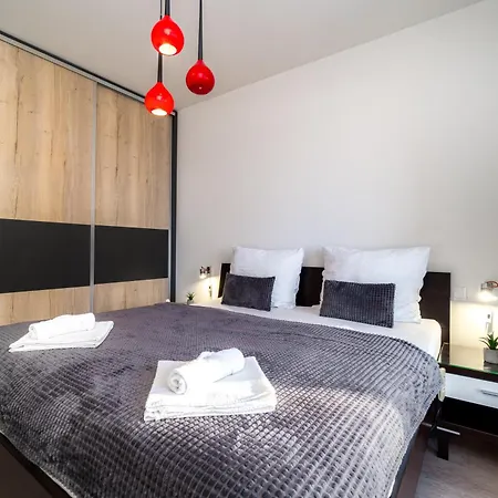 New Beautiful In The Center Of With Option Garage Parking Apartman