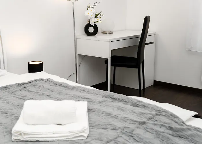 Apartmán New Beautiful In The Center Of With Option Garage Parking *