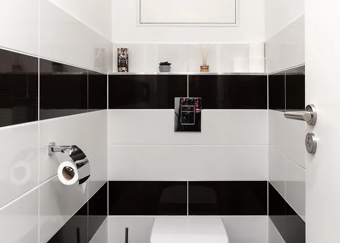 New Beautiful In The Center Of With Option Garage Parking Apartmán *