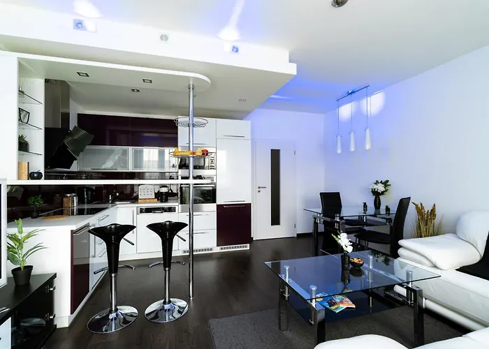 Apartmán New Beautiful In The Center Of With Option Garage Parking