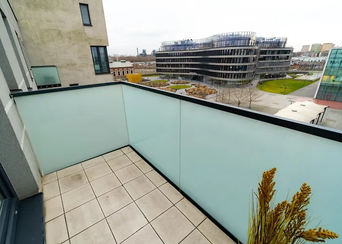 New Beautiful In The Center Of With Option Garage Parking Apartmán