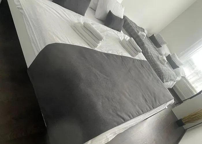 Apartmán New Beautiful In The Center Of With Option Garage Parking