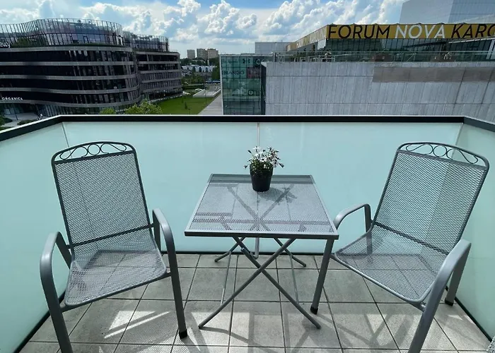 Apartmán New Beautiful In The Center Of With Option Garage Parking